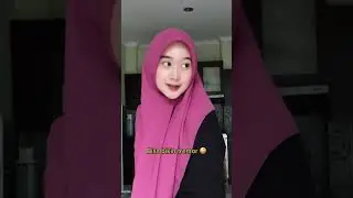 kakak satu ini senyummya bikin ngangenin deh