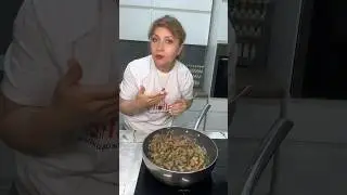 Обалденное ресторанное блюдо мясо со шпинатом#рек #быстроивкусно #food #explore #shorts #мясо