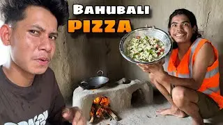Making Bahubali Wala Pizza 🍕in Desi Style 😅