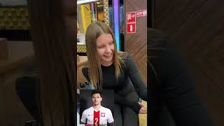 Вот так наши девчонки знают иностранные языки ;)