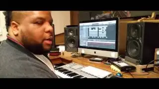 Making a beat with Ghetto Gospel 3 sample kit from Maschine Masters