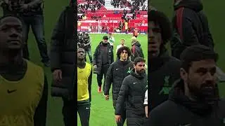 Jurgen Klopp reacts to “He’s cracking up” chants from United crowd