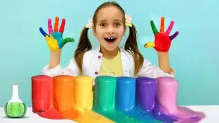 Sofia and dad play on the farm and make colored foam