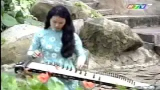 Beauty Plays Traditional Vietnamese Music