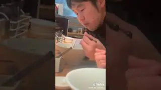 The proper way to eat ramen