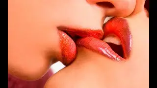 Киски лижутся