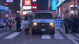 police officers ban illegal beverage vendor  #nypd #timessquare