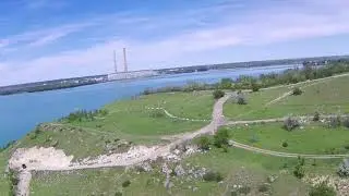 Лысая гора в зеленое время года. Солнечнодольск. Новотроицкое водохранилище