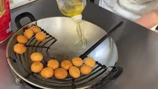 Grandpa & Grandma Making Red Bean Buns - Taiwanese Street Food