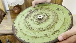 Flywheel with magnetic suspension