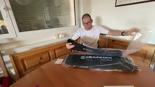 Unboxing of the elinchrom 100 deep octobox don’t forget to order the speed ring like I did.