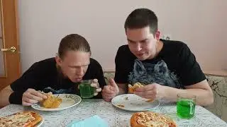 Заруба. Съели большой чебурек и пиццу. Поедание еды на скорость 😊