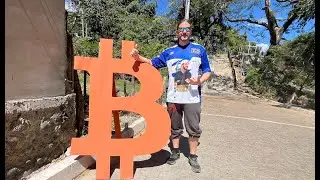 Geocaching at Bitcoin Beach in El Salvador