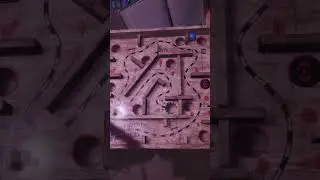 ВНИЗ, НО НЕ СИЛЬНО!