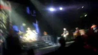 Billie Joe Armstrong com bandeira de Portugal - 28 de setembro de 2009 @