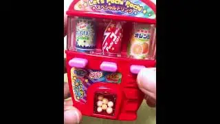 Mini candy machine 