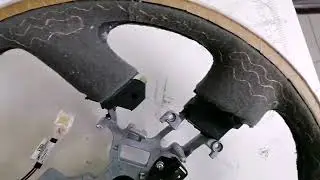 Перетяжка руля с деревянной вставкой.