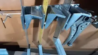 Держатель в клин