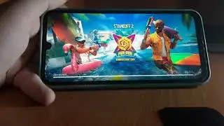 Играю в игру Standoff 2. Забираю свои награды.