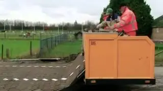Как кладут дороги в Голландии