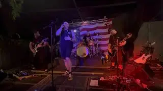 Icon Delete - Trust In Me (live performance)