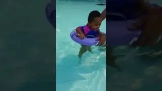 Rossa renang lucu bikin ngakak dan gak bosan dilatnya