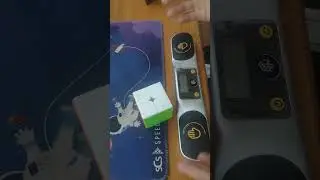 Sliding vs. Not Sliding #amazingshorts #crazy #cubing #cubingskills #lol #puzzle #rubik #rubikscube