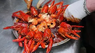 Stir-fried Spicy Black Pepper Crawfish