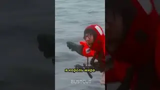 На какой скорости сможет плыть лодка из газет? #разрушителимифов  #shorts