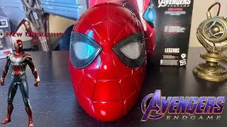 IRON SPIDER HELMET new UNBOXING and REVIEW! (Marvel Legends Series)