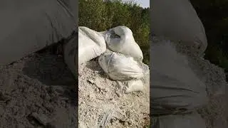 Несанкционированная свалка извести у 