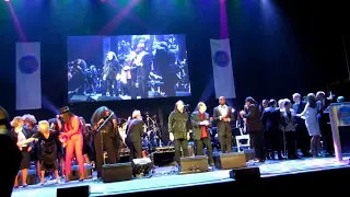 Finale         "Mony Mony"