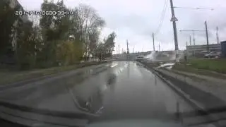 Жесткое ДТП авария с вылетом водителя !