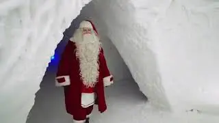 Francesco riceve un messaggio da Babbo Natale, come la prenderanno i suoi amici dinosauri?
