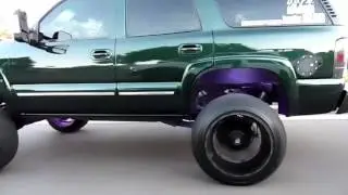 Clean custom lifted Tahoe (02 5.3 flex)