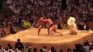 Tournoi de Sumo à Nagoya : finale (été 2017)