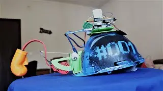 Self-Punching Gaming Helmet [Future Gadget 