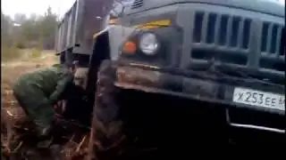 ЗИЛ 131 ВЫРУЧАЕТ УАЗ 452