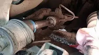 The steering rack is leaking. I'm fixing the problem of moisture getting under the steering rack ...