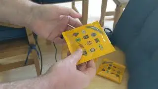 Unboxing 5 CSGO Series 3 Pins IRL