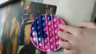 Мне купили поп ит