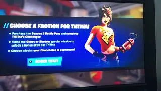 While the Fashion show is loading I watching the item shop on Fortnite