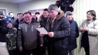 Аукцион портретов главы Бурятии Алексея Цыденова