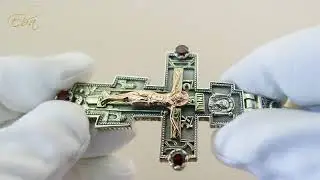 Большой  мужской крест Распятие, Николай Чудотворец. Серебро, золото, гранаты.