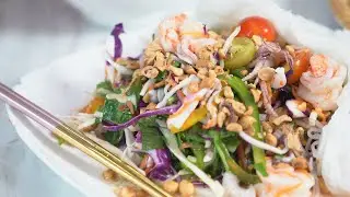 ញុំាគ្រឿងសមុទ្រ | Seafood Salad (Cambodian Style) | S01 E01