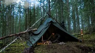 3 Days Solo Bushcraft Trip: Rainy Day, Log-Heated Hot Tent, Wood-Cutting Tripod