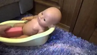 Baby born-первое купание.