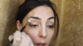 Быстрый макияж с подводкой от avon.