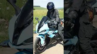 Спорт + турист  = спорт турист 😂 