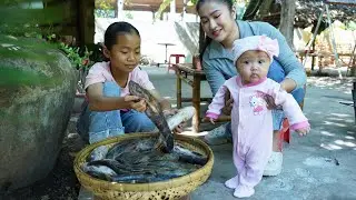 Cute chef Siv Hour is about 5 months old - 4 chefs enjoy the yummy food - Cook and eat